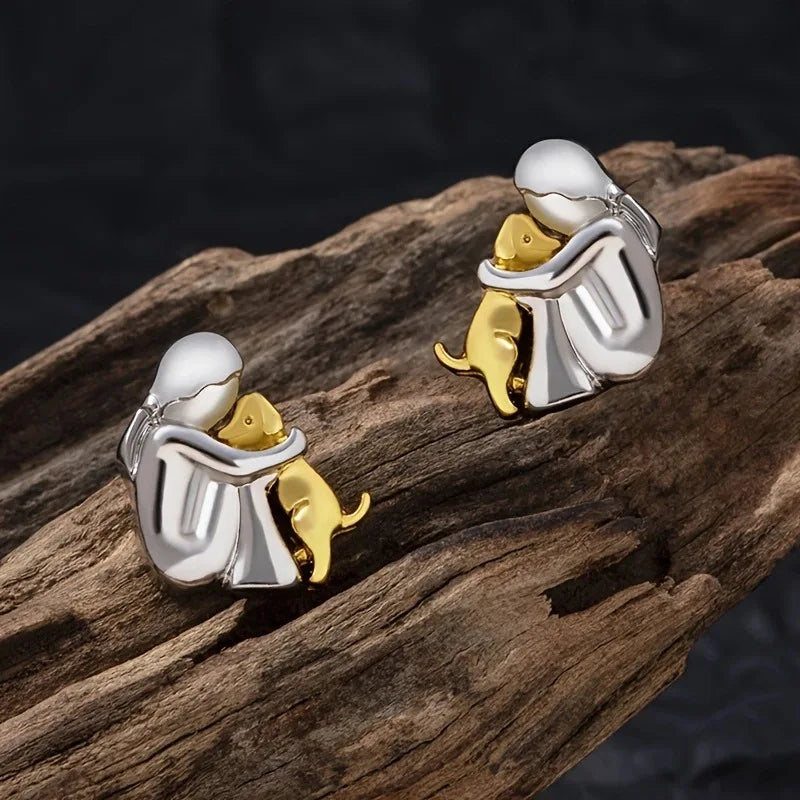 LUNA | Dog Embrace Earring